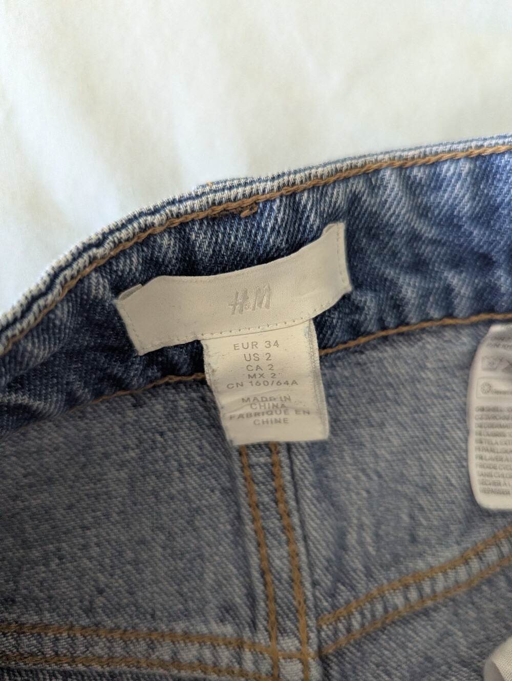 *3 For $15* H&M High Waisted Button Front Jeans - Picture 4 of 9